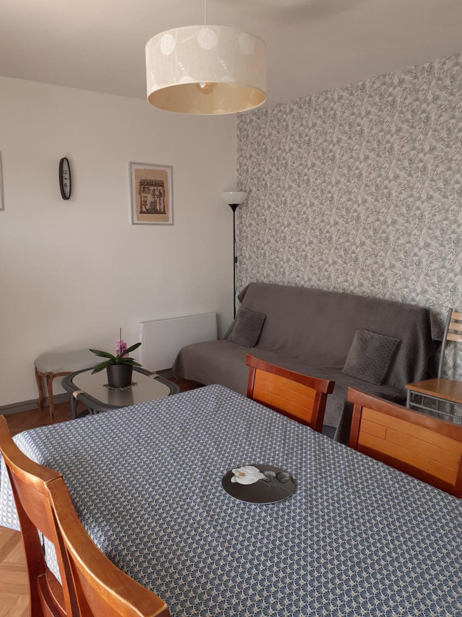 Appartement Pour Famille Amis Ou Colegue Cholet Exterior foto